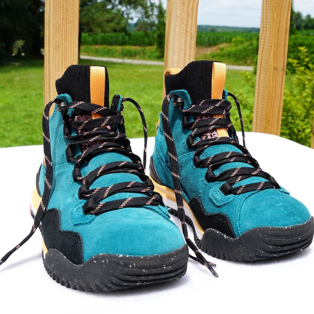 The North Face Back to Berkeley III boots